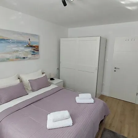 Διαμέρισμα Rea *